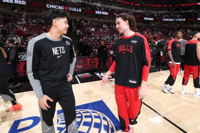 开云首页体验-小崔完成NBA生涯首个运动战进球！6投1中差距明显
